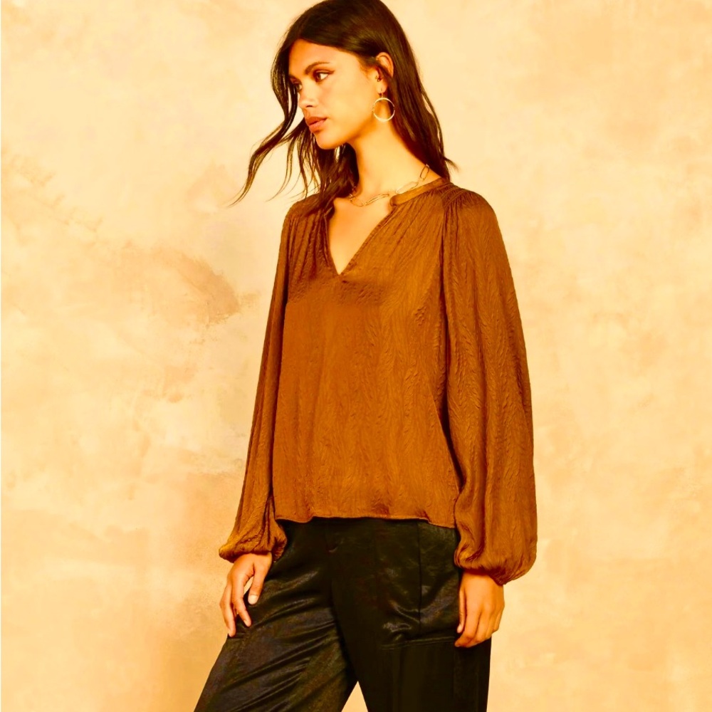 Current Air Los Angeles Copper silky top